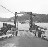 Än så länge går färjan