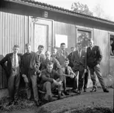 På väg in i det militära