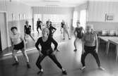 Mölndals-korpen anordnar aktiviteter för äldre i Mölndal, år 1984. Gymnastik. 