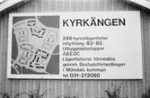 Boende klagar på kalla hus på Kyrkängen i Lindome, år 1984. 
