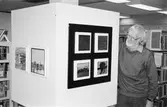 Karl-Erik Bodner ställer ut på Kållereds bibliotek, år 1984. 