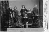 Familjen Knut Adrian Andersson och Augusta Thelins sju barn 1893