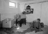 Tvättstuga, sannolikt i Uppsala, juli 1938