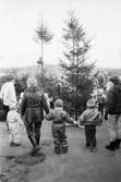 Julmarknad i Hällesåker, år 1984.

För mer information om bilden se under tilläggsinformation.