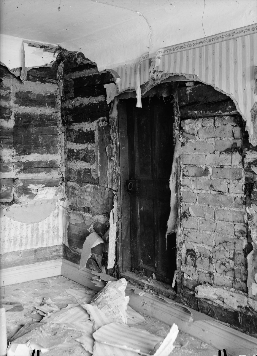 Paul Sandberg, Rivning av bostadshus, Östra Ågatan, Uppsala 1935