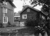Helgdagsstuga - nu på friluftsmuseet Disagården - på ursprunglig plats i Gränby, Björklinge socken, Uppland