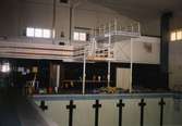 Besöker simhallen en sista gång den 19 mars 1996. Simbassängen tömd inredningen har börjat bli nerpackad.