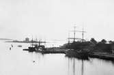 Från skeppsbron i Karlskrona omkring 1910