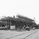 Bilfärja under byggnad