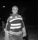 Ishockeylaget Stefas målvakt Ingemar Landsjö i matchen mot Tenhult den 19 januari 1956. Senare flyttade han till Stockholm där han bl a blev svensk mästare med Djurgårdens ishockeylag år 1962.