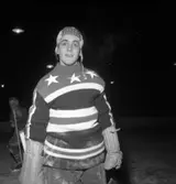Ishockeylaget Stefas målvakt Ingemar Landsjö i matchen mot Tenhult den 19 januari 1956. Senare flyttade han till Stockholm där han bl a blev svensk mästare med Djurgårdens ishockeylag år 1962.