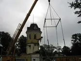 Strömsborg. Rivningen av huset och lyftet av tornet för flytt.