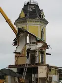 Strömsborg. Rivningen av huset och lyftet av tornet för flytt.