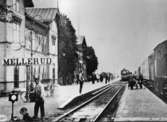 Järnvägsstationen och järnvägshotell. Holm Detta fotografi är en repro, som togs fram vid 100-årsjubileet av järnvägen 1979.