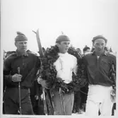 Höhsäter, Karolinerloppet. Vinnaren med kransen runt halsen.