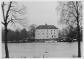 Torpa stenhus Länghem är en så kallad enkelhusborg från 1400-talet och är mest känd som sätesgård för släkten Stenbock.
