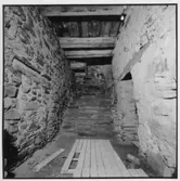 Interiör. Torpa stenhus Länghem är en så kallad enkelhusborg från 1400-talet och är mest känd som sätesgård för släkten Stenbock.