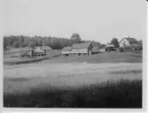 Mellangårdarna i Valsbo, Nössemark, åkerfält och bebyggelse