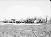 Tenggrenstorps tegelbruk. Uppställning av lastbilar.