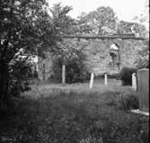 Erikstad. Ruin efter socknens gamla kyrka (byggd 1686). Juni 1943.