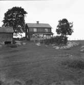 Järbo. Gården Slättäng, Midsommar 1944.