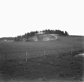 Ödeborg. Håvestens ättehögskulle, 16 Maj 1945.