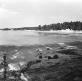 Halleberg. De la Gardies sandar, badstrand vid Vänern, 29-30 Maj 1946.