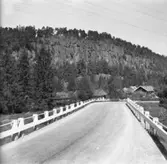 Halleberg. Häckle ättestupa, 29 Maj 1946.
