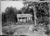 Liten stuga, sannolikt vid Nordkroken, Vargön.