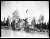 Okänd, Okänd, Sven, Hjärtum 1915-05-14 på sin dopdag endast 8 dagar gammal ordentligt påbyltad. Olga, född Olsson, Forshälla 1891-05-12, som nu blivit mor för första gången, Beda Okänd