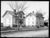 Naglumsgatan 9 och 7 i Strömslund.
Naglumsgatan/Dammgatan.