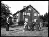 Olof Gustaf Oskar Johansson med familj ca 1912

Enligt husförhörsboken 