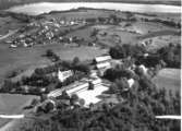 Södra Vings kyrka och Centralskolan, Hökerum