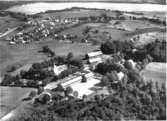 Södra Vings kyrka och Centralskolan, Hökerum