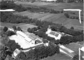 Södra Vings kyrka och Centralskolan, Hökerum