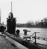 Kanon i trä, gjord för inspelning, filmen hetter troligtvis Operation Argus