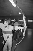 Bågskytte för barn under februarilovet i Mölndal, år 1985.

För mer information om bilden se under tilläggsinformation.