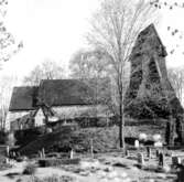 Edsbro kyrka