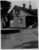 Gårdsinteriör från Residensgatan med ingång från Sundsgatan,  Residensgatan 11  Vänersborg