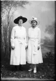 Elsa och Anna Apell  Vänersborg