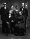 Adolf Olsson, Bokhållare med familj  Vänersborg