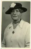 Porträtt av Louise Hagberg (1868–1944), amanuens vid Nordiska museet.