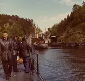 Med ansiktet mot fotografen är MtjC Kn Per-Axel Björk, längre bort 
Tmä Lt Anders Hallernäs