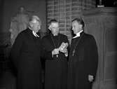Ärkebiskop Erling Eidem och biskop Eivind Berggrav, Uppsala domkyrka, Uppsala 1945