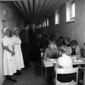 Barnbespisningen i Norrängsskolan i Huskvarna år 1956.