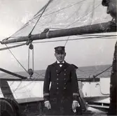 Långresan 22/10 1902 - 18/4 1903. Chef: KK1. H.D.M. Hamilton, Sek.: Kapt. H.W.M. Krusenstierna.
Löjtn. A.T. Blom.