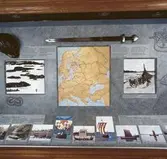 Trappmonter i Sjöhistoriska museet om vikingar och nutida rekonstruktioner av vikingafartyg.