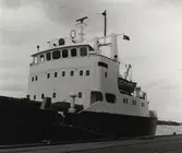 Det tyska lastmotorfartyget TENTO liggande i Stadsgården Stockholm 1970. Foto av bryggan och akterdäck. Fartyget såldes av Ångfartygs AB Tirfing den 24.10.1969.