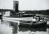 Motorbåten SEAM, tillverkad på Fröbergs Båtvarv 1934.
Beställare: Dir G A Andersson
Båtens mått: 9 x 1.9 m.
