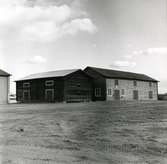 Piteå hamn. Sjömagasin för handelsvaror från 1850-60-talen. Numera sammanförda och uppförda på andra sidan hamnen i Piteå.